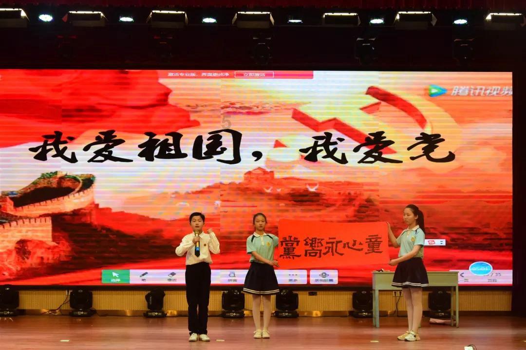男朋友很抠门是怎样的体验游戏画面